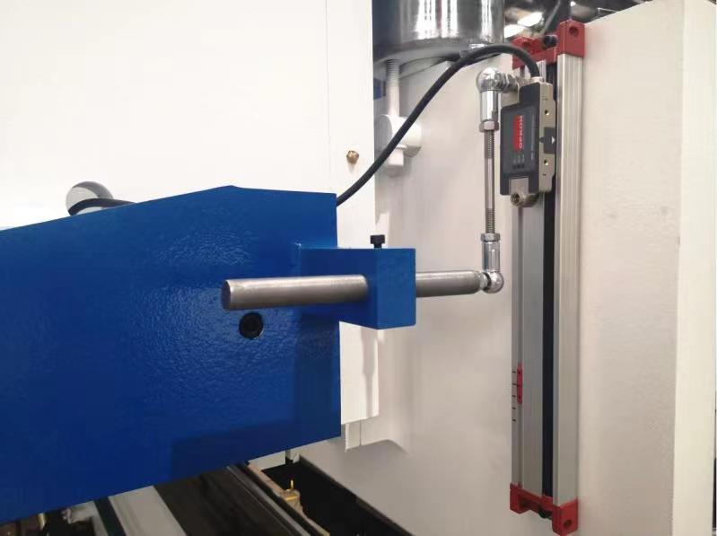 160t-4000 4-axis Cnc Hydraulic Bending Machine Press Brake 160t-4000 4-osni CNC hidraulički stroj za savijanje pres kočnica