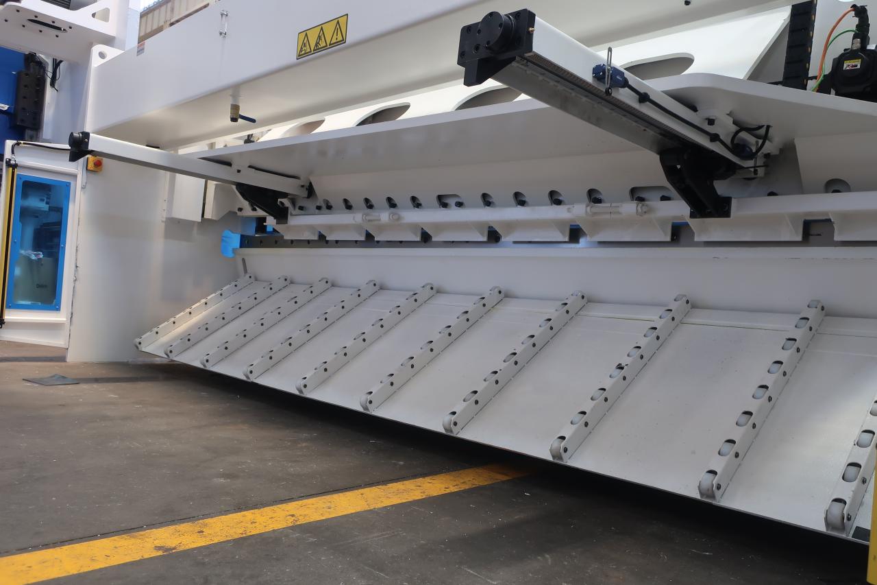 16 mm hidraulični stroj za rezanje giljotine za rezanje lima od 6 metara