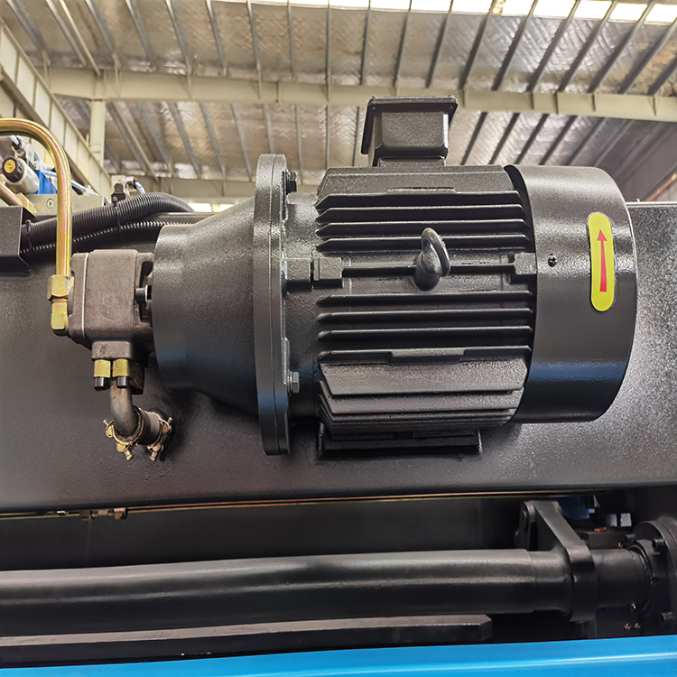 300t/4000 Hydraulic Press Brake Machine 300t/4000 hidraulični stroj za presovanje