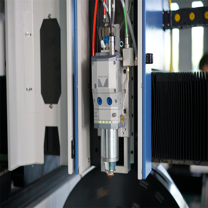 3015 1500x3000 Stroj za lasersko rezanje aluminijskih vlakana Industrijska laserska oprema