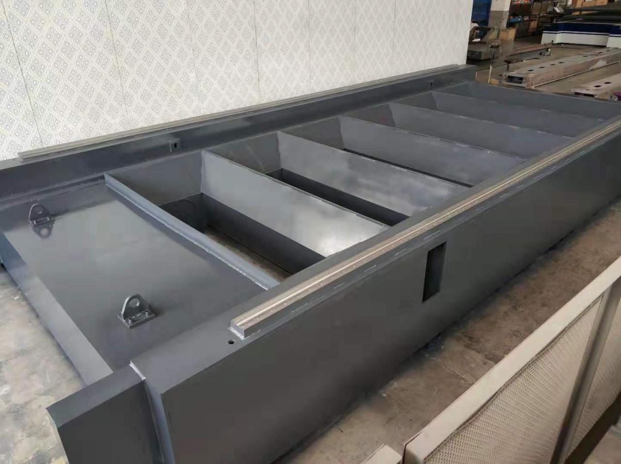 3015 4015 1kw To 6kw Cnc Fiber Laser Cutting Machine Raycus Laser Power 3015 4015 1kw do 6kw CNC laserski stroj za rezanje vlakana Raycus Laser Power