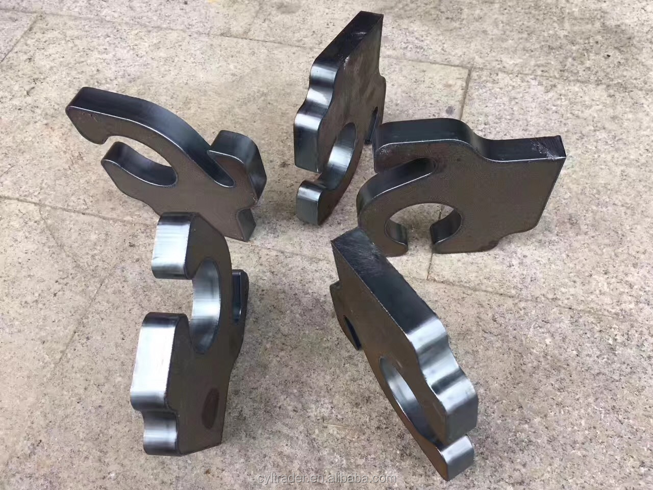 3015 4015 1kw To 6kw Cnc Fiber Laser Cutting Machine Raycus Laser Power 3015 4015 1kw do 6kw CNC laserski stroj za rezanje vlakana Raycus Laser Power