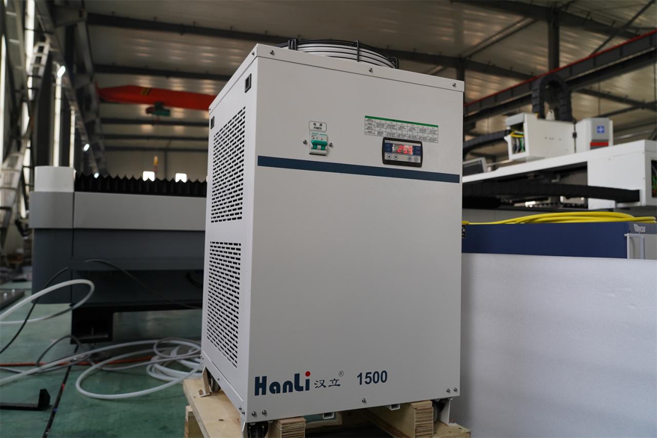 3015 4kw 1kw 2kw 3kw Stainless Steel Cnc Fiber Laser Cutting Machine 3015 4kw 1kw 2kw 3kw CNC laserski stroj za rezanje vlakana od nehrđajućeg čelika