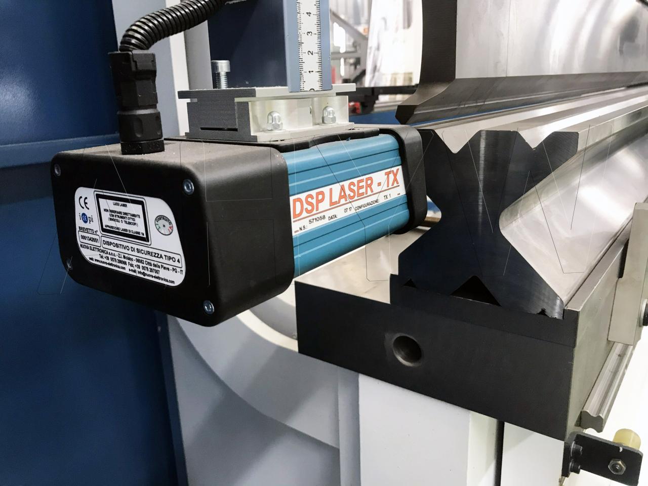 4 Axis Cnc Tandem Press Brake With Delem Da58t 2d Graphical Controller 4-osna CNC tandem presa s Delem Da58t 2d grafičkim kontrolerom