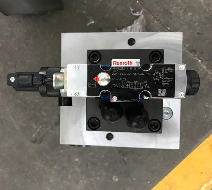 4 Axis Cnc Tandem Press Brake With Delem Da58t 2d Graphical Controller 4-osna CNC tandem presa s Delem Da58t 2d grafičkim kontrolerom