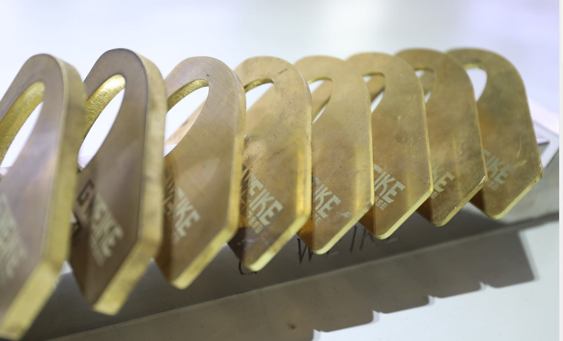 Stroj za lasersko rezanje vlakana od 4kw