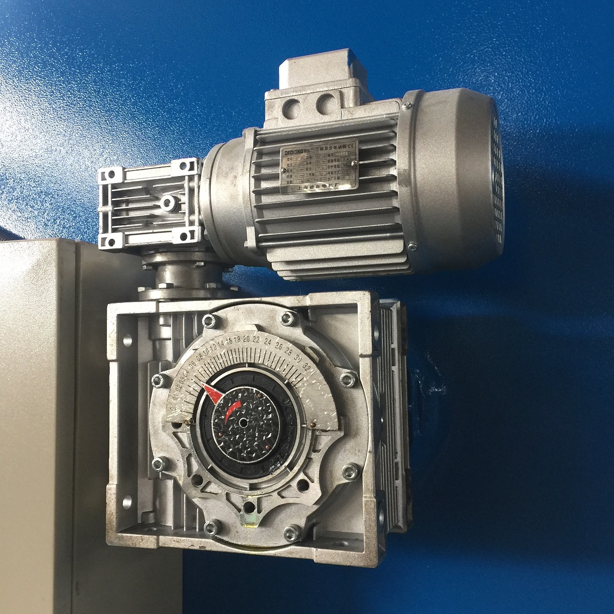 4mm Oem Qc11y-8x3200 Nc Hydraulic Guillotine Guillotine Shearing Machine 4 mm Oem Qc11y-8x3200 Nc hidraulični giljotinski stroj za giljotinske škare