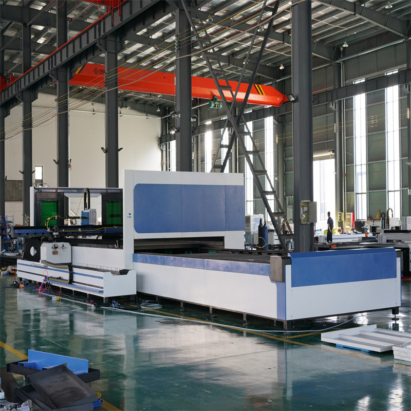 Stroj za lasersko rezanje vlakana 500W 1500W 4Kw Laserski rezač lima 2000W 3kw