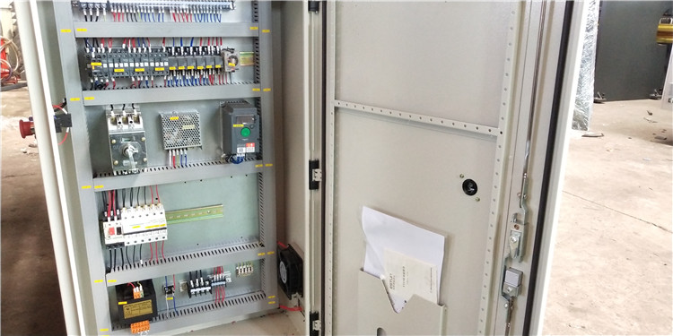 6mm*3200 Hydraulic Steel Plate Cutting Machinery Steel Plate Shearing Machine 6mm*3200 hidraulički strojevi za rezanje čeličnih ploča Stroj za rezanje čeličnih ploča