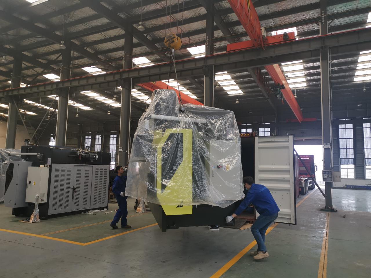 6mm*3200 Hydraulic Steel Plate Cutting Machinery Steel Plate Shearing Machine 6mm*3200 hidraulički strojevi za rezanje čeličnih ploča Stroj za rezanje čeličnih ploča