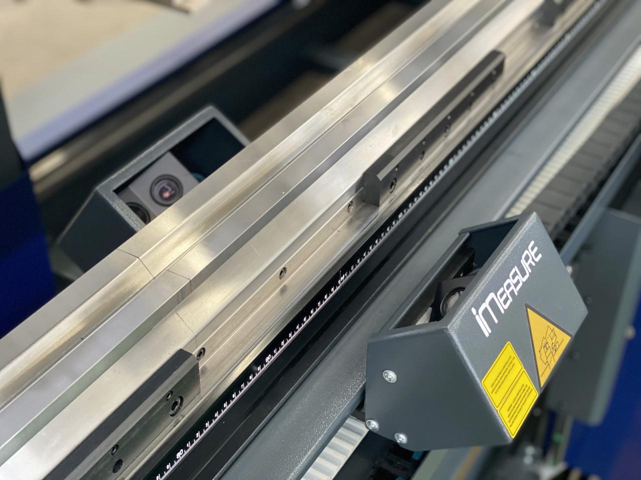 China 220t Cnc Bending Machine 6+1 Axis Hydraulic Press Brake Price Kineski 220t Cnc stroj za savijanje 6+1 osi hidraulične preše Cijena