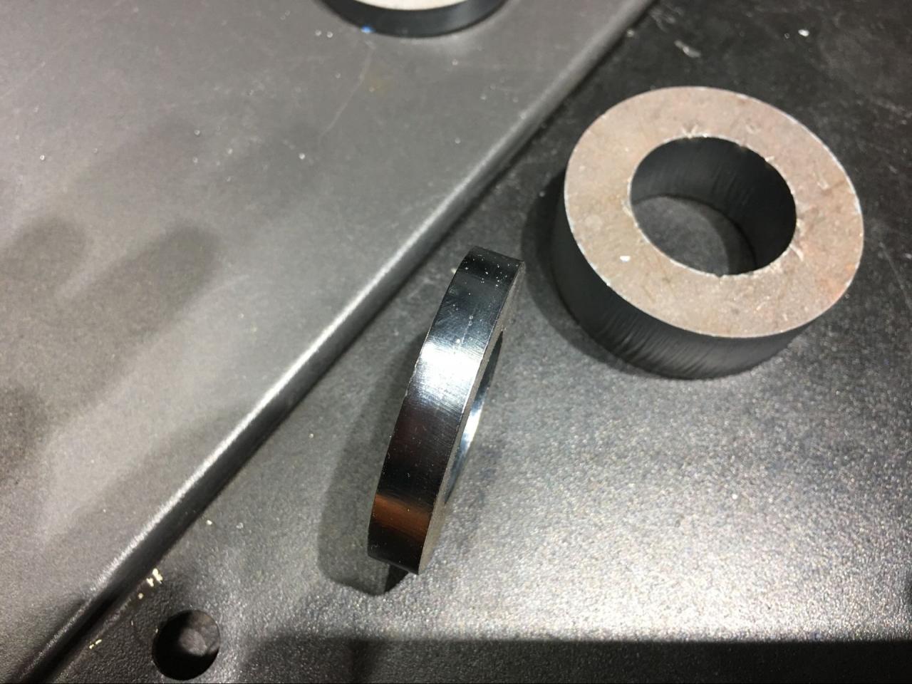 Cnc Fiber Laser Metal Cutting Machine 2000w Fiber Laser Cutting Machine Cnc vlaknasti laserski stroj za rezanje metala 2000w laserski stroj za rezanje vlakana