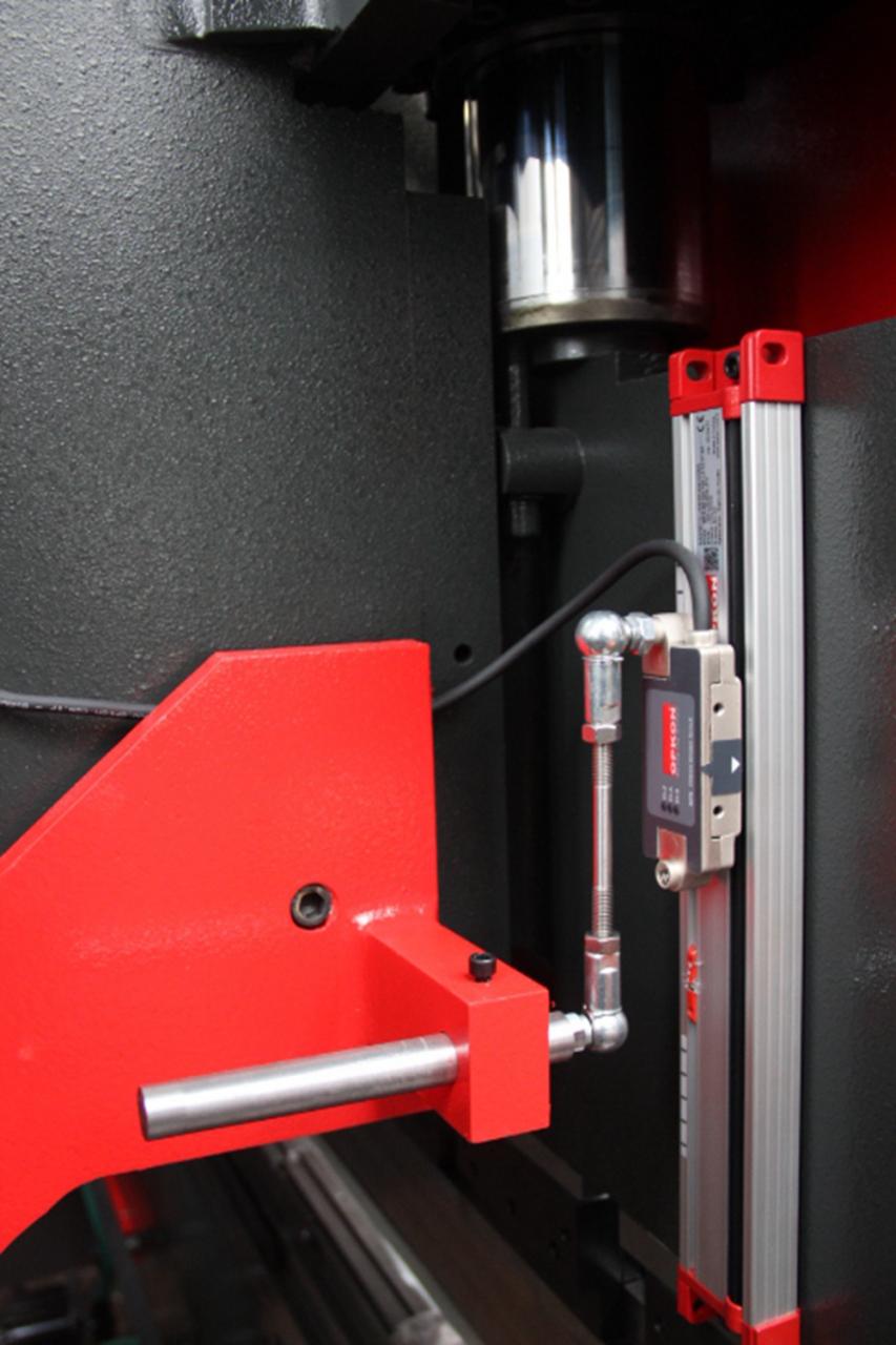 Delem Da66t 125 3+1 4+1 6+1 8+1 Cnc Hydraulic Press Brake For Metal Plate Bending Delem Da66t 125 3+1 4+1 6+1 8+1 Cnc hidraulička presa za savijanje metalnih ploča