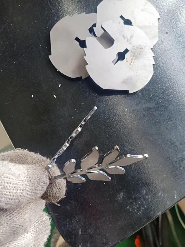 Cnc stroj za lasersko rezanje metalnih ploča velike snage 3015 od 2000 W