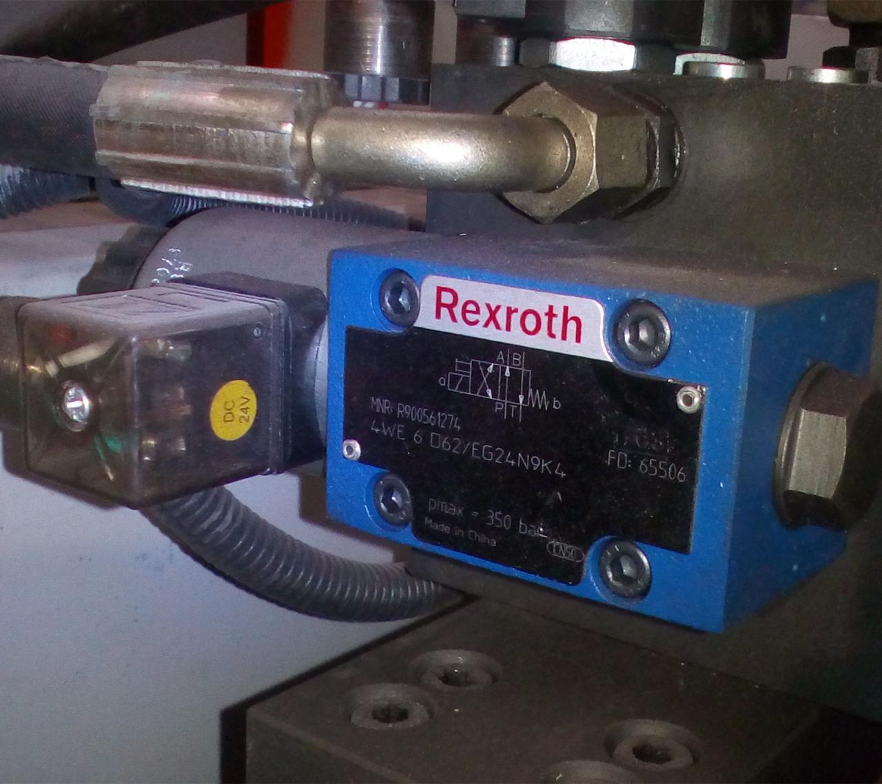 High Quality 3m Press Brake Machine Hydraulic 100 Ton For Sheet Metal Bending Visokokvalitetni 3m hidraulični stroj za presovanje od 100 tona za savijanje limova