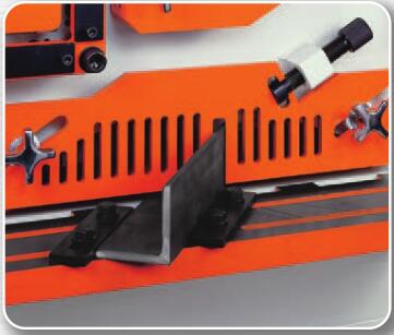 Metal Hydraulic IronWorker Machine Punching And Shearing Machine Metalni hidraulički IronWorker stroj za probijanje i rezanje