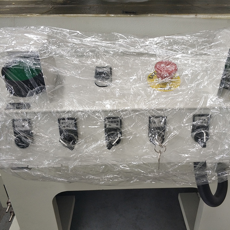 Pneumatic Friction Clutch High Performance Punch Press Machine Stroj za bušenje visokih performansi s pneumatskom tarnom spojkom