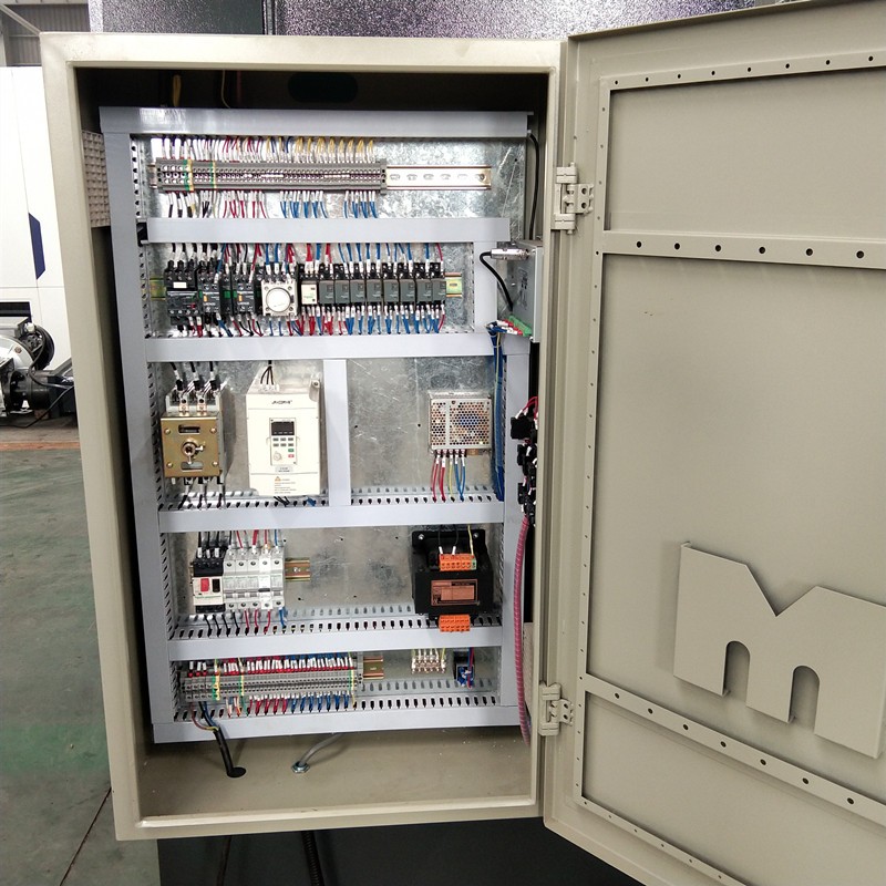 Qc12k-4x2500 Cnc Hydraulic Customized Shearing Machine Cutting Machine Qc12k-4x2500 Cnc hidraulički prilagođeni stroj za šišanje Stroj za rezanje